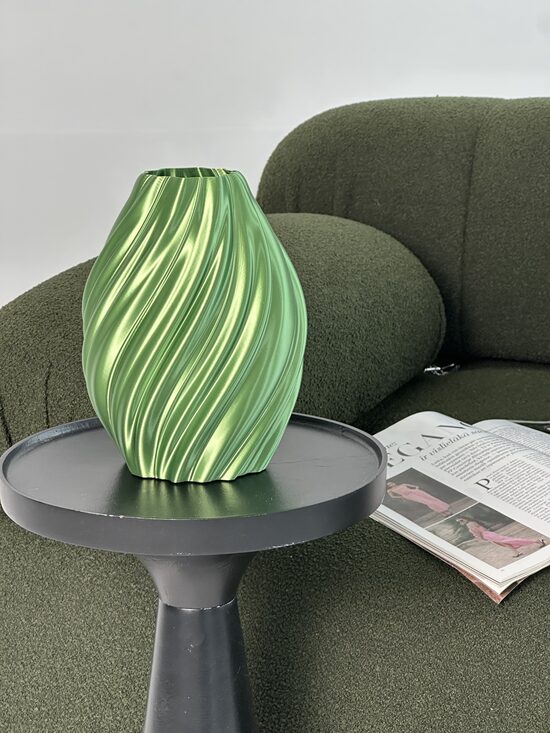 Flower vase "Whisper"